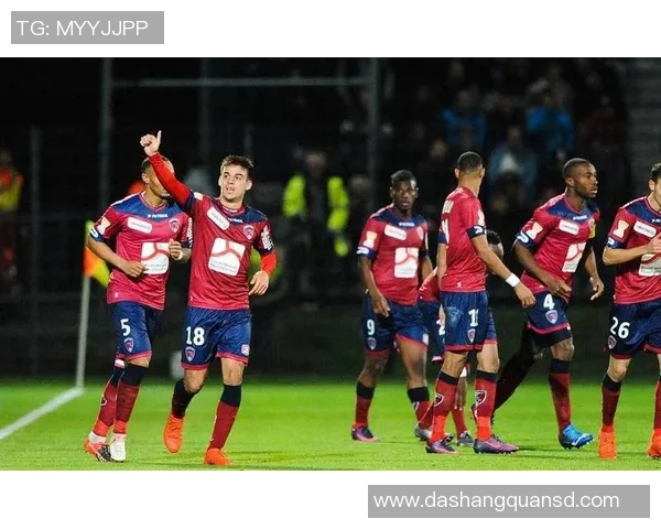 亚眠与克莱蒙对决分析揭示双方战术特点及近期状态评估 亚眠与克莱蒙对决分析揭示双方战术特点及近期状态评估