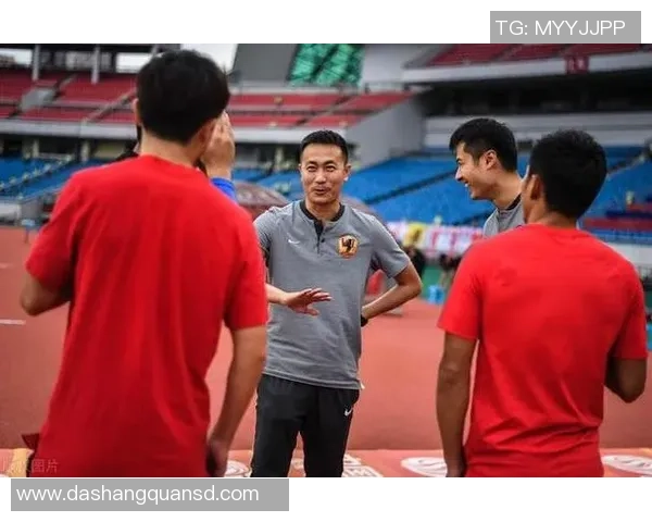 总决赛激战正酣北京首钢与辽宁队的巅峰对决引发球迷热议 总决赛激战正酣北京首钢与辽宁队的巅峰对决引发球迷热议