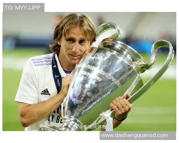 莫德里奇:足球场上的艺术家与战士,如何定义新时代的中场大师 莫德里奇:足球场上的艺术家与战士,如何定义新时代的中场大师